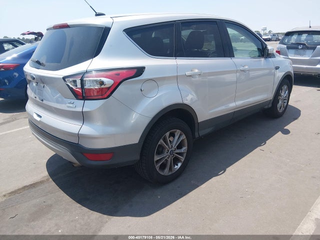 45179108 :رقم المزاد ، 1FMCU0GD2HUC59549 vin ، 2017 Ford Escape Se مزاد بيع