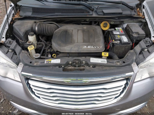2014 Chrysler Town & Country Touring-l მანქანა იყიდება აუქციონზე, vin: 2C4RC1CGXER192232, აუქციონის ნომერი: 45179225