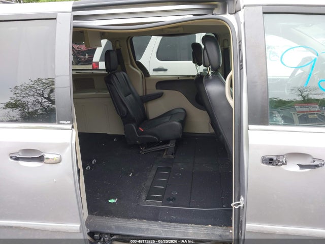 2014 Chrysler Town & Country Touring-l მანქანა იყიდება აუქციონზე, vin: 2C4RC1CGXER192232, აუქციონის ნომერი: 45179225