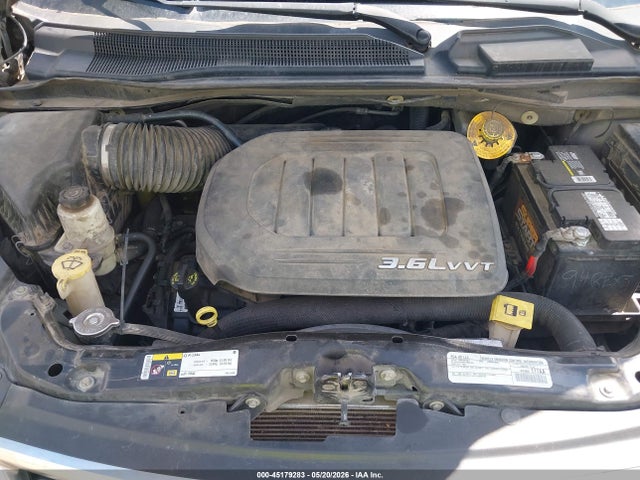 2015 Chrysler Town & Country Touring მანქანა იყიდება აუქციონზე, vin: 2C4RC1BG6FR752203, აუქციონის ნომერი: 45179283