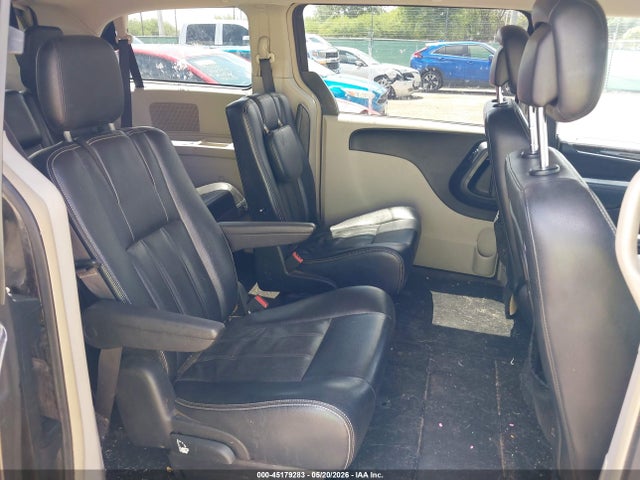 2015 Chrysler Town & Country Touring მანქანა იყიდება აუქციონზე, vin: 2C4RC1BG6FR752203, აუქციონის ნომერი: 45179283