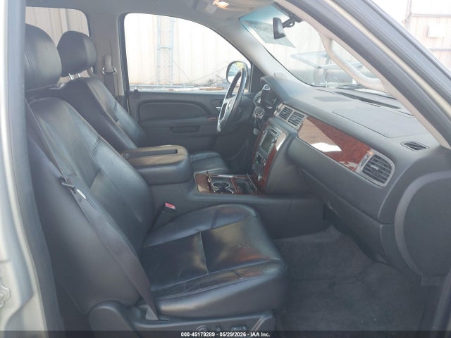 45179289 :رقم المزاد ، 1GNUCCE00AR179759 vin ، 2010 Chevrolet Tahoe Ltz مزاد بيع