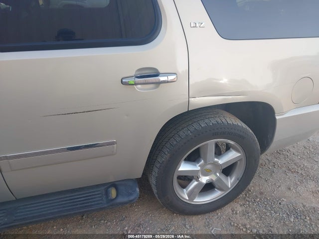 45179289 :رقم المزاد ، 1GNUCCE00AR179759 vin ، 2010 Chevrolet Tahoe Ltz مزاد بيع