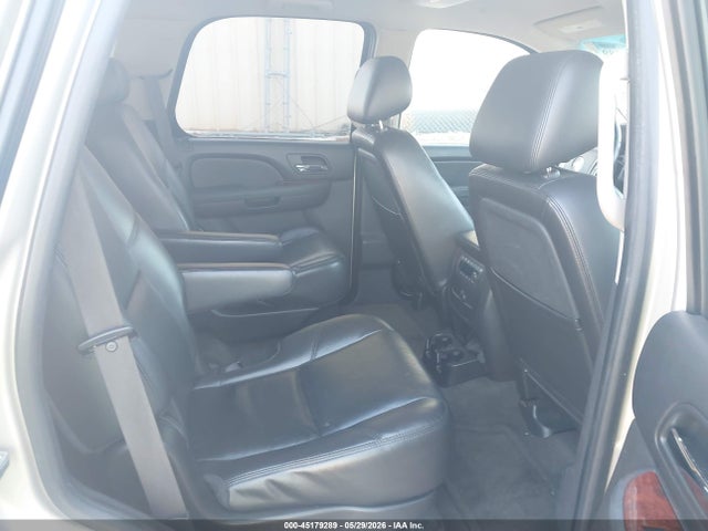 45179289 :رقم المزاد ، 1GNUCCE00AR179759 vin ، 2010 Chevrolet Tahoe Ltz مزاد بيع