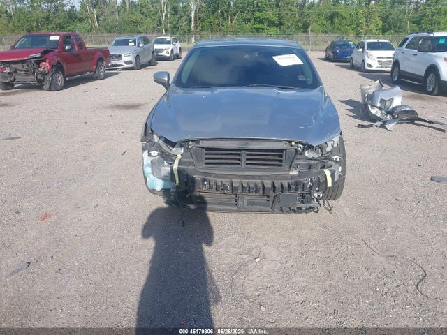 45179306 :رقم المزاد ، 3FA6P0HD9LR143195 vin ، 2020 Ford Fusion Se مزاد بيع