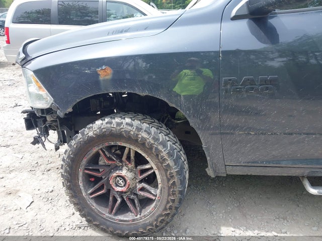 2019 Ram 1500 Classic Express  4x4 6'4 Box მანქანა იყიდება აუქციონზე, vin: 1C6RR7FG8KS623861, აუქციონის ნომერი: 45179375