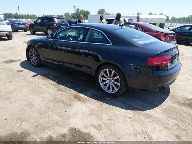 2011 Audi A5 2.0t Premium მანქანა იყიდება აუქციონზე, vin: WAULFAFR3BA031826, აუქციონის ნომერი: 45179377