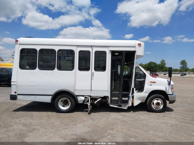 45179399 :رقم المزاد ، 1FDEE3FL0DDB00085 vin ، 2013 Ford E-350 Cutaway مزاد بيع