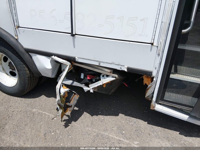 45179399 :رقم المزاد ، 1FDEE3FL0DDB00085 vin ، 2013 Ford E-350 Cutaway مزاد بيع