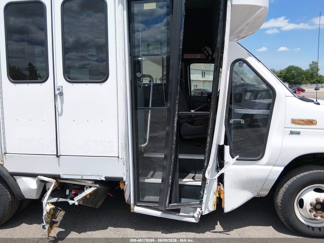 45179399 :رقم المزاد ، 1FDEE3FL0DDB00085 vin ، 2013 Ford E-350 Cutaway مزاد بيع