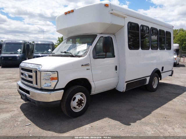 45179399 :رقم المزاد ، 1FDEE3FL0DDB00085 vin ، 2013 Ford E-350 Cutaway مزاد بيع