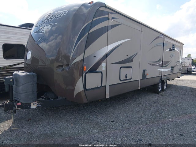 45179401 :رقم المزاد ، 4YDT30R24FV509302 vin ، 2015 Keystone Cougar X مزاد بيع