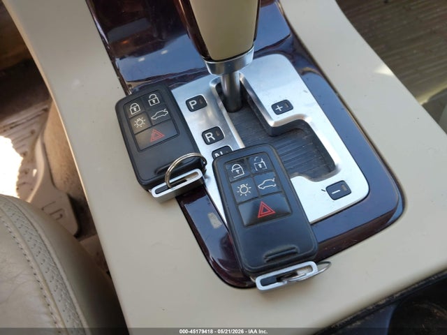 45179418 :رقم المزاد ، YV4BZ982X81034121 vin ، 2008 Volvo Xc70 3.2 مزاد بيع