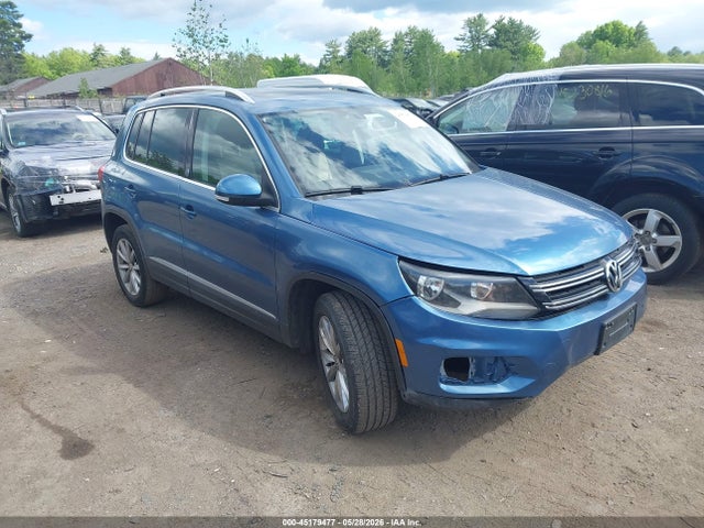 Volkswagen Tiguan 2.0t Wolfsburg Edition 2017 WVGSV7AX2HK002486 головне зображення