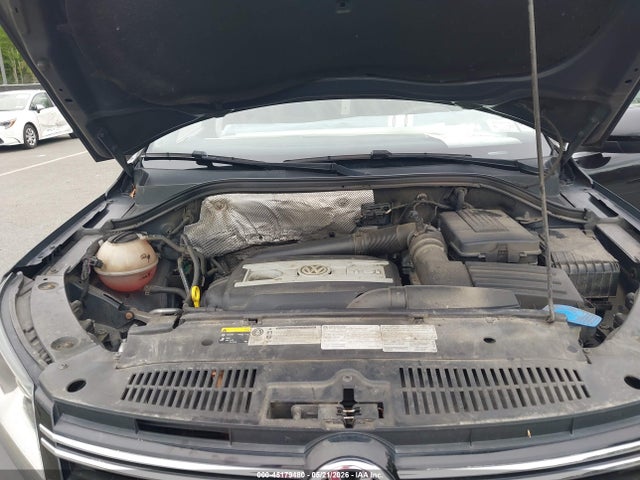 45179480 :رقم المزاد ، WVGSV7AX0HW508908 vin ، 2017 Volkswagen Tiguan 2.0t Wolfsburg Edition مزاد بيع