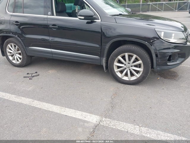 45179480 :رقم المزاد ، WVGSV7AX0HW508908 vin ، 2017 Volkswagen Tiguan 2.0t Wolfsburg Edition مزاد بيع