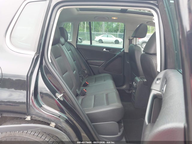 45179480 :رقم المزاد ، WVGSV7AX0HW508908 vin ، 2017 Volkswagen Tiguan 2.0t Wolfsburg Edition مزاد بيع