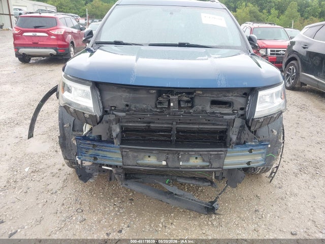 45179539 :رقم المزاد ، 1FM5K7D81HGE21068 vin ، 2017 Ford Explorer Xlt مزاد بيع