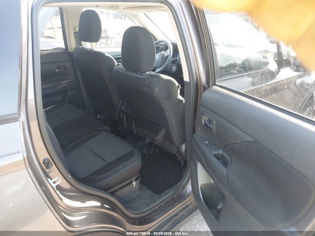 Продажа на аукционе авто 2020 Mitsubishi Outlander Es 2.4, vin: JA4AD2A34LZ014653, номер лота: 45179618