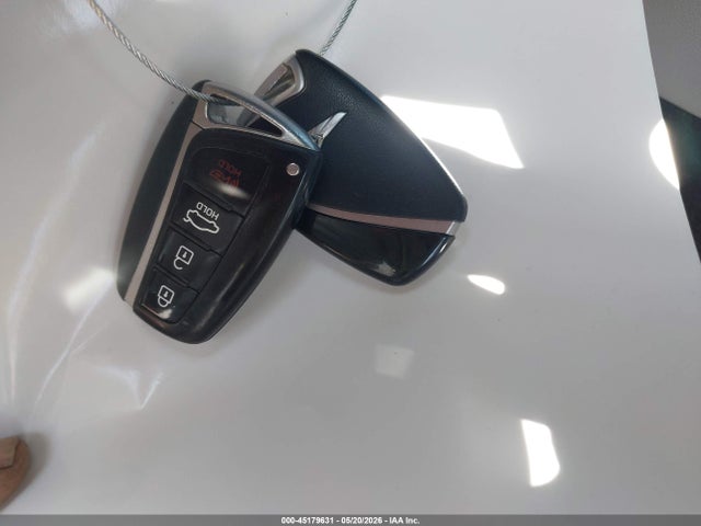 Продажа на аукционе авто 2016 Hyundai Genesis 3.8, vin: KMHGN4JE7GU110737, номер лота: 45179631