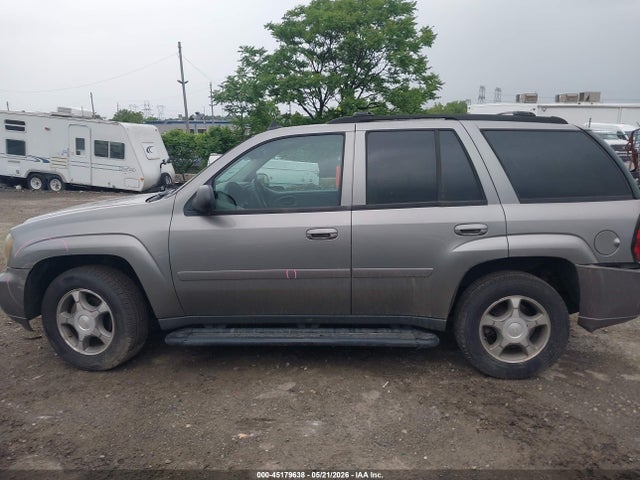 2008 Chevrolet Trailblazer Lt მანქანა იყიდება აუქციონზე, vin: 1GNDT13S382221465, აუქციონის ნომერი: 45179638