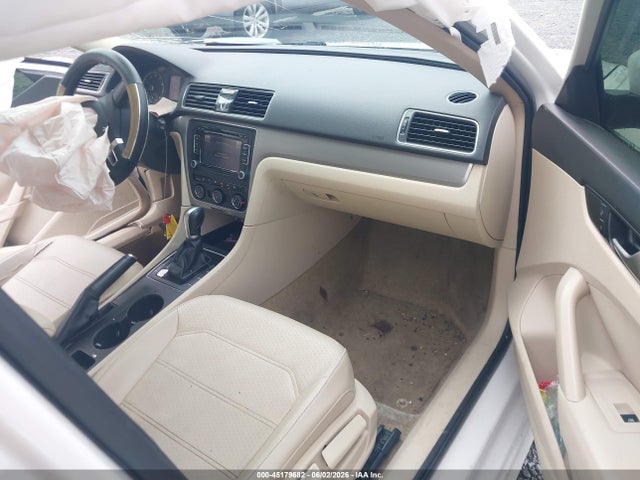 Aukcja sprzedaży 2015 Volkswagen Passat 1.8t Limited Edition, vin: 1VWAS7A33FC108536, numer aukcji: 45179682