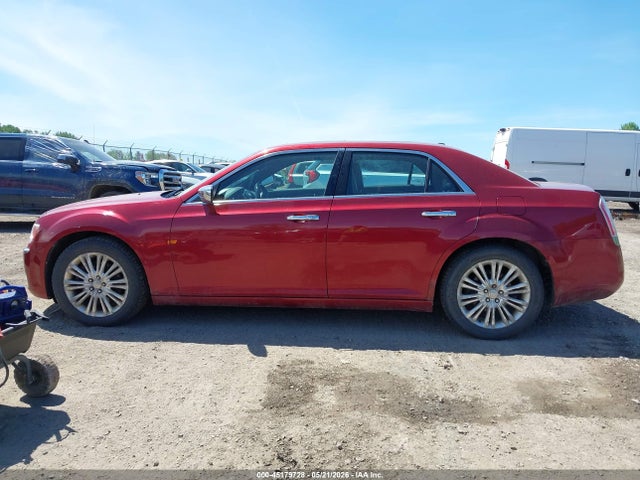 2014 Chrysler 300c Awd მანქანა იყიდება აუქციონზე, vin: 2C3CCAKT8EH120511, აუქციონის ნომერი: 45179728