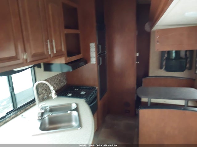2013 Forest River Nitro Xlr 38dbq5 Toy Hauler 5th Whl Travel Trailer მანქანა იყიდება აუქციონზე, vin: 4X4FXLP30DM600405, აუქციონის ნომერი: 45179808