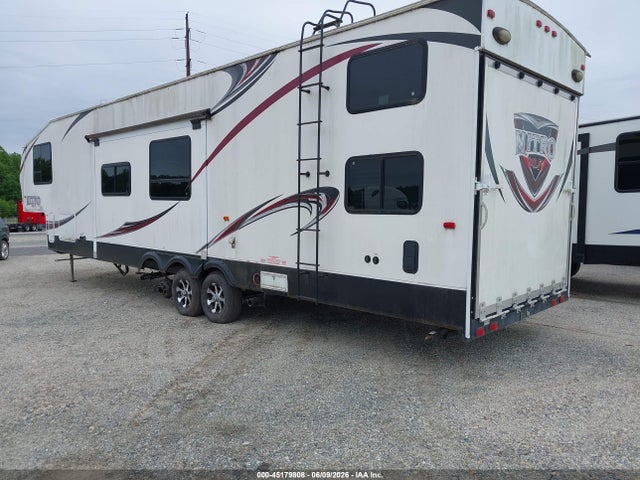 2013 Forest River Nitro Xlr 38dbq5 Toy Hauler 5th Whl Travel Trailer მანქანა იყიდება აუქციონზე, vin: 4X4FXLP30DM600405, აუქციონის ნომერი: 45179808