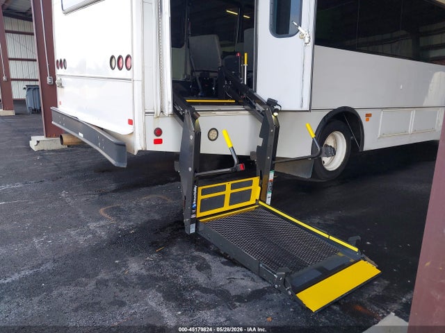 Ic Corporation 3000 Hc 2017 4DRASAAN2HH474474 Image 12