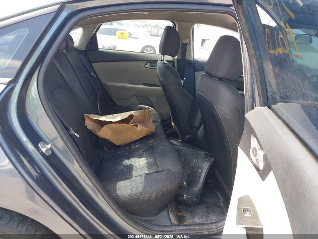 3KPF24AD7ME286830 KIA Forte Lxs