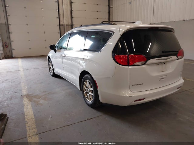 Chrysler Voyager Lxi 2020 2C4RC1DG7LR156817 Image 3