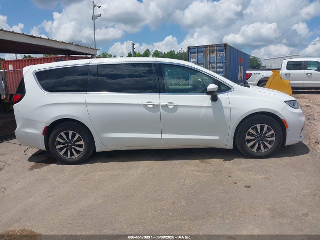 Chrysler Pacifica Hybrid Touring L 2023 2C4RC1L72PR562592 Image 14