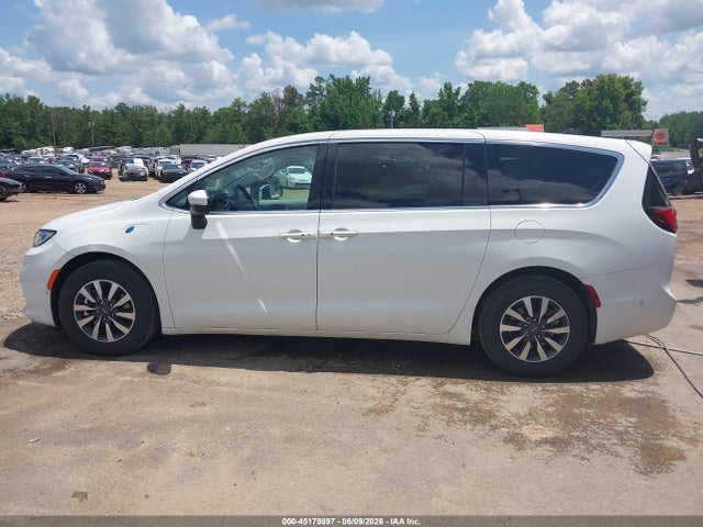 Chrysler Pacifica Hybrid Touring L 2023 2C4RC1L72PR562592 Image 15