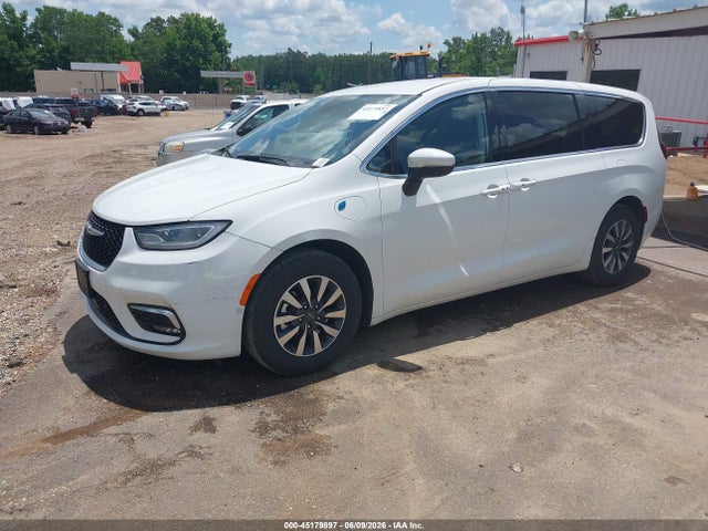 Chrysler Pacifica Hybrid Touring L 2023 2C4RC1L72PR562592 Image 2