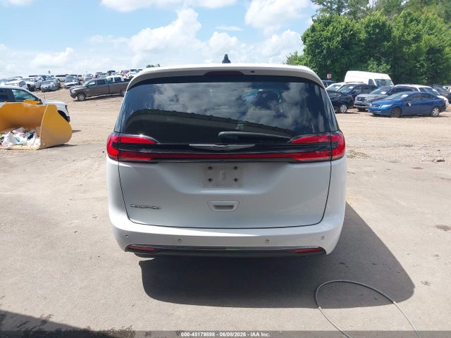 Chrysler Pacifica Touring L 2024 2C4RC1BG5RR112780 Image 17