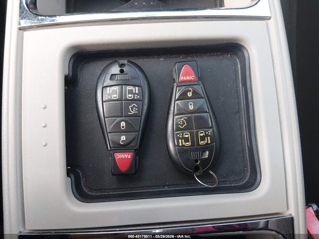 45179911 :رقم المزاد ، 2C4RC1BG0FR638911 vin ، 2015 Chrysler Town & Country Touring مزاد بيع