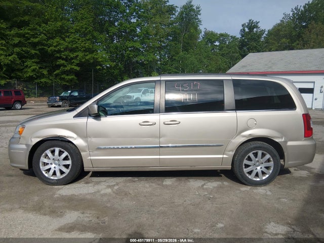 45179911 :رقم المزاد ، 2C4RC1BG0FR638911 vin ، 2015 Chrysler Town & Country Touring مزاد بيع