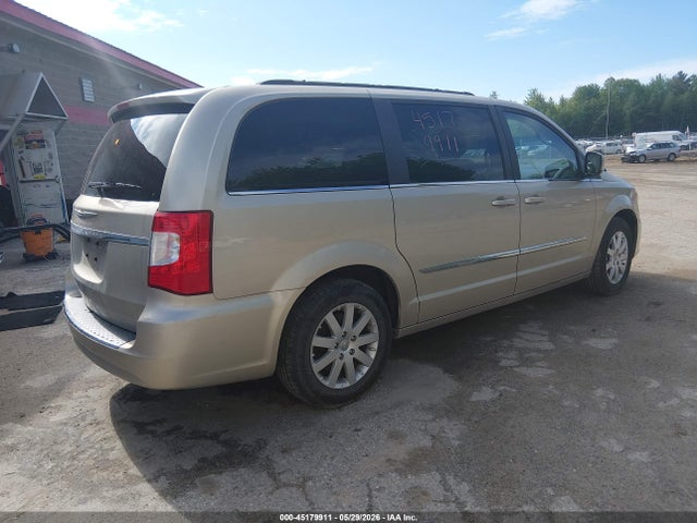 45179911 :رقم المزاد ، 2C4RC1BG0FR638911 vin ، 2015 Chrysler Town & Country Touring مزاد بيع