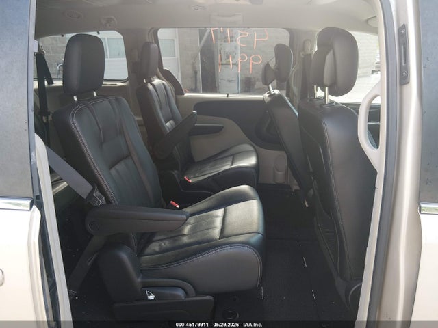 45179911 :رقم المزاد ، 2C4RC1BG0FR638911 vin ، 2015 Chrysler Town & Country Touring مزاد بيع