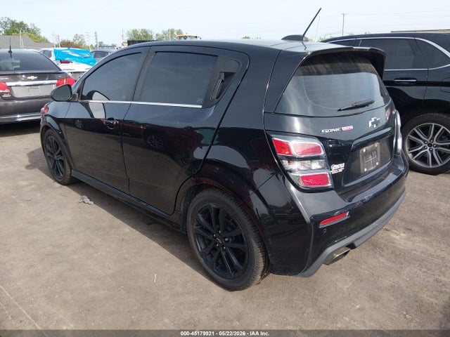 45179921 :رقم المزاد ، 1G1JF6SB6J4112289 vin ، 2018 Chevrolet Sonic Premier Auto مزاد بيع