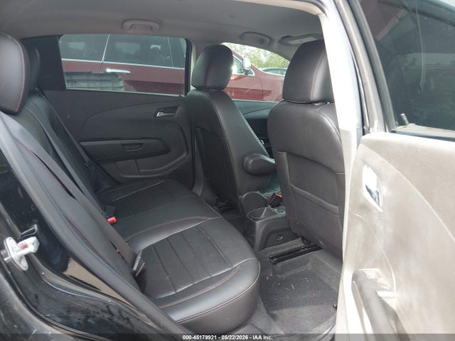 45179921 :رقم المزاد ، 1G1JF6SB6J4112289 vin ، 2018 Chevrolet Sonic Premier Auto مزاد بيع