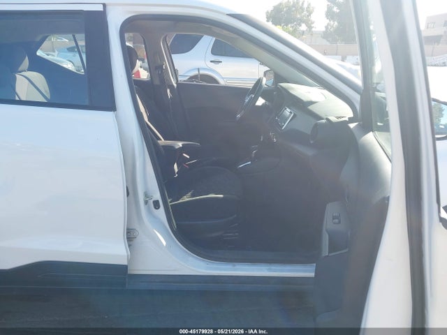 45179928 :رقم المزاد ، 3N1CP5BV7ML494903 vin ، 2021 Nissan Kicks S Xtronic Cvt مزاد بيع