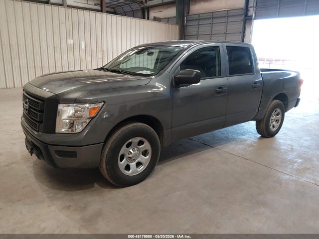 1N6AA1EC7PN114114 Nissan Titan S 4x4