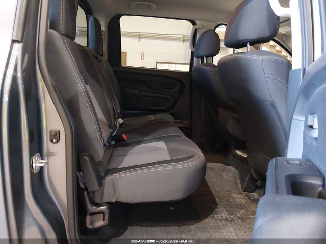 1N6AA1EC7PN114114 Nissan Titan S 4x4
