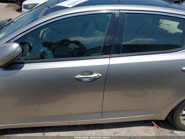 45180030 :رقم المزاد ، KNAGN4A75B5172739 vin ، 2011 Kia Optima Ex مزاد بيع