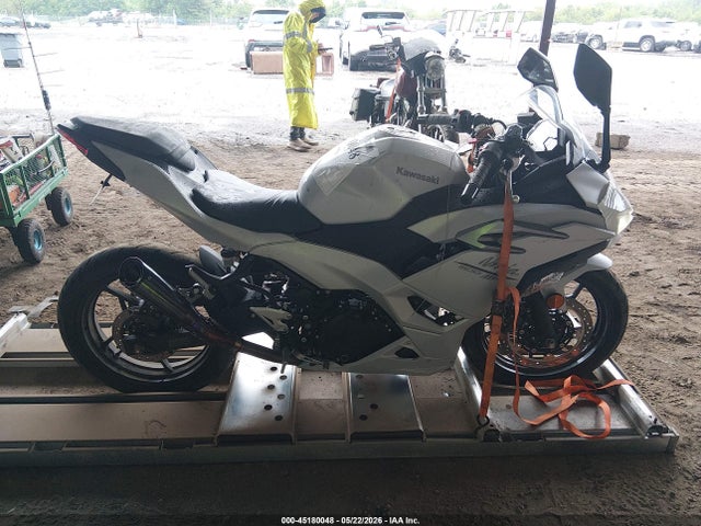 2025 Kawasaki Ex500 მანქანა იყიდება აუქციონზე, vin: ML5EXGG17SDA69818, აუქციონის ნომერი: 45180048