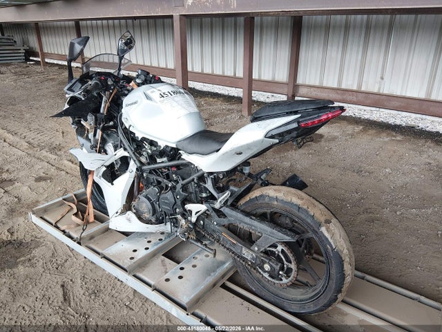 2025 Kawasaki Ex500 მანქანა იყიდება აუქციონზე, vin: ML5EXGG17SDA69818, აუქციონის ნომერი: 45180048