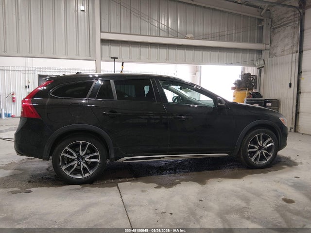 Aukcja sprzedaży 2016 Volvo V60 Cross Country T5, vin: YV4612HK4G1006040, numer aukcji: 45180049