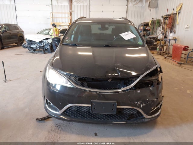 Auction sale of the 2017 Chrysler Pacifica Touring-l, vin: 2C4RC1BG9HR675748, lot number: 45180064
